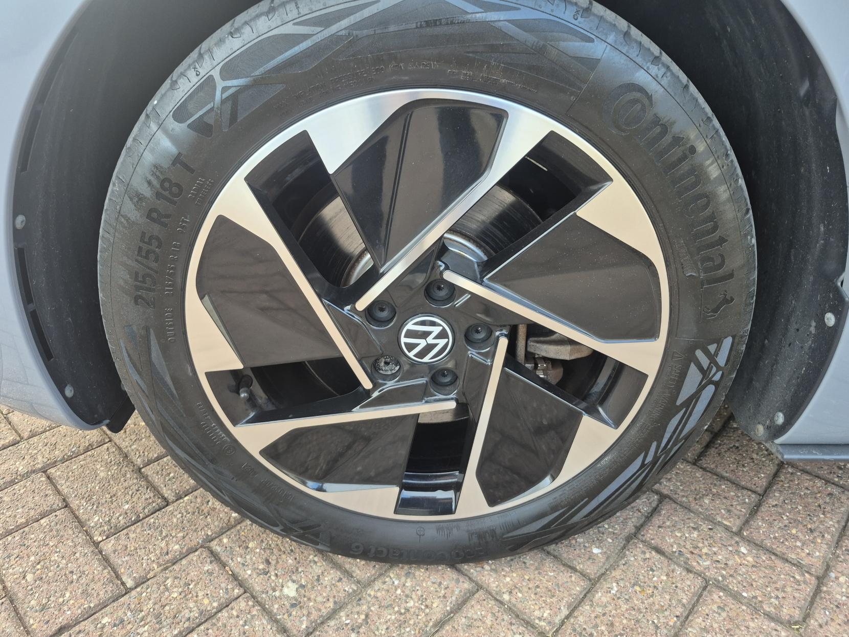 Volkswagen ID.3 Pro Performance 58kWh Family Hatchback 5dr Electric Auto (204 ps)