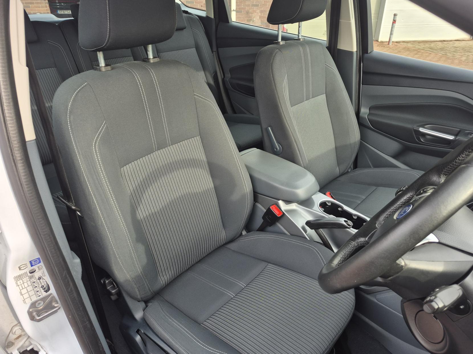 Ford C-Max 1.6 TDCi Titanium MPV 5dr Diesel Manual Euro 5 (115 ps)