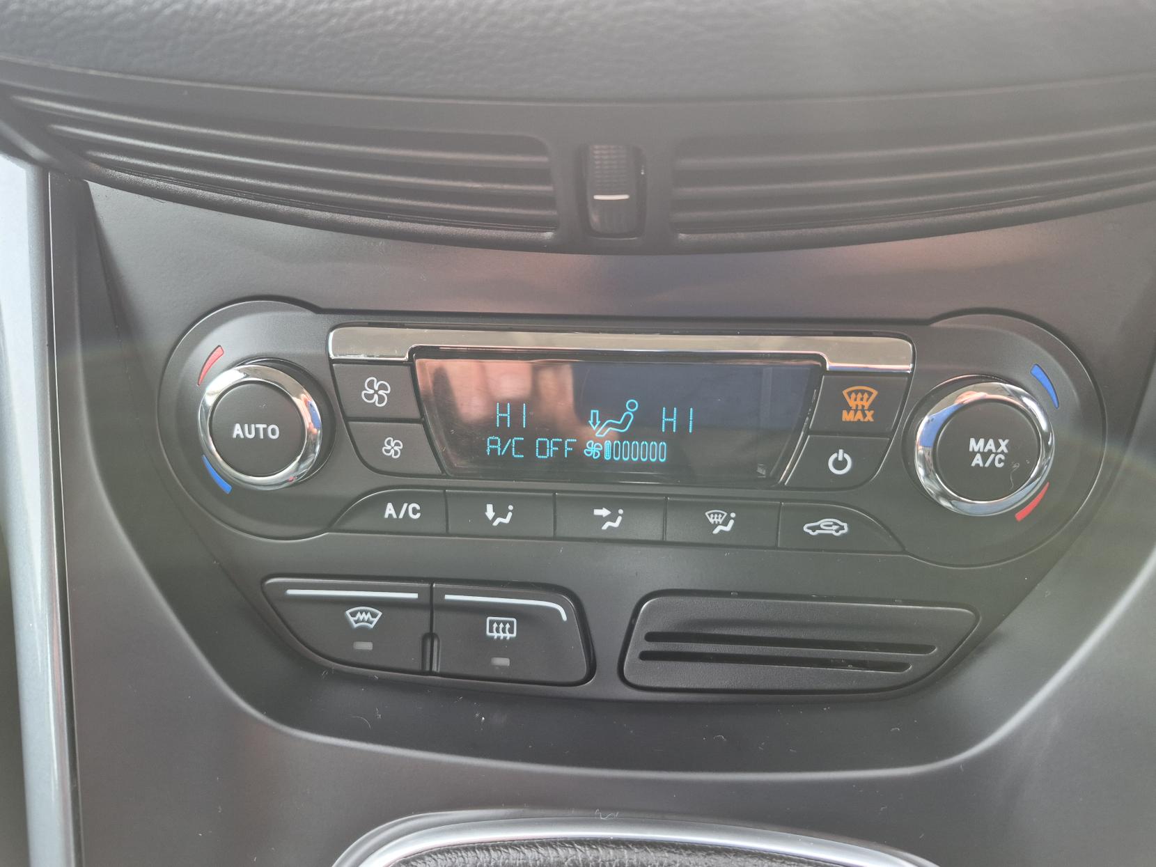 Ford C-Max 1.6 TDCi Titanium MPV 5dr Diesel Manual Euro 5 (115 ps)