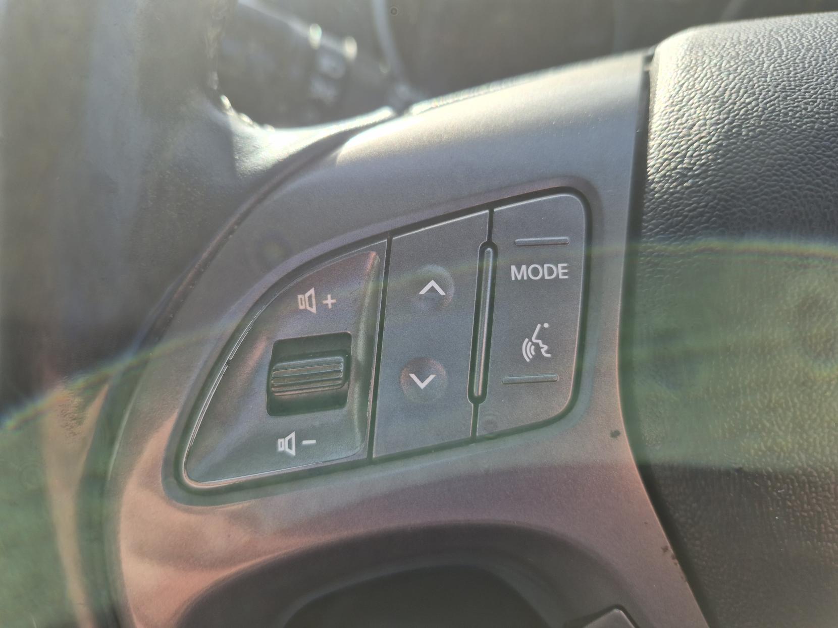 Hyundai ix35 1.7 CRDi SE SUV 5dr Diesel Manual Euro 5 (s/s) (Nav) (115 ps)