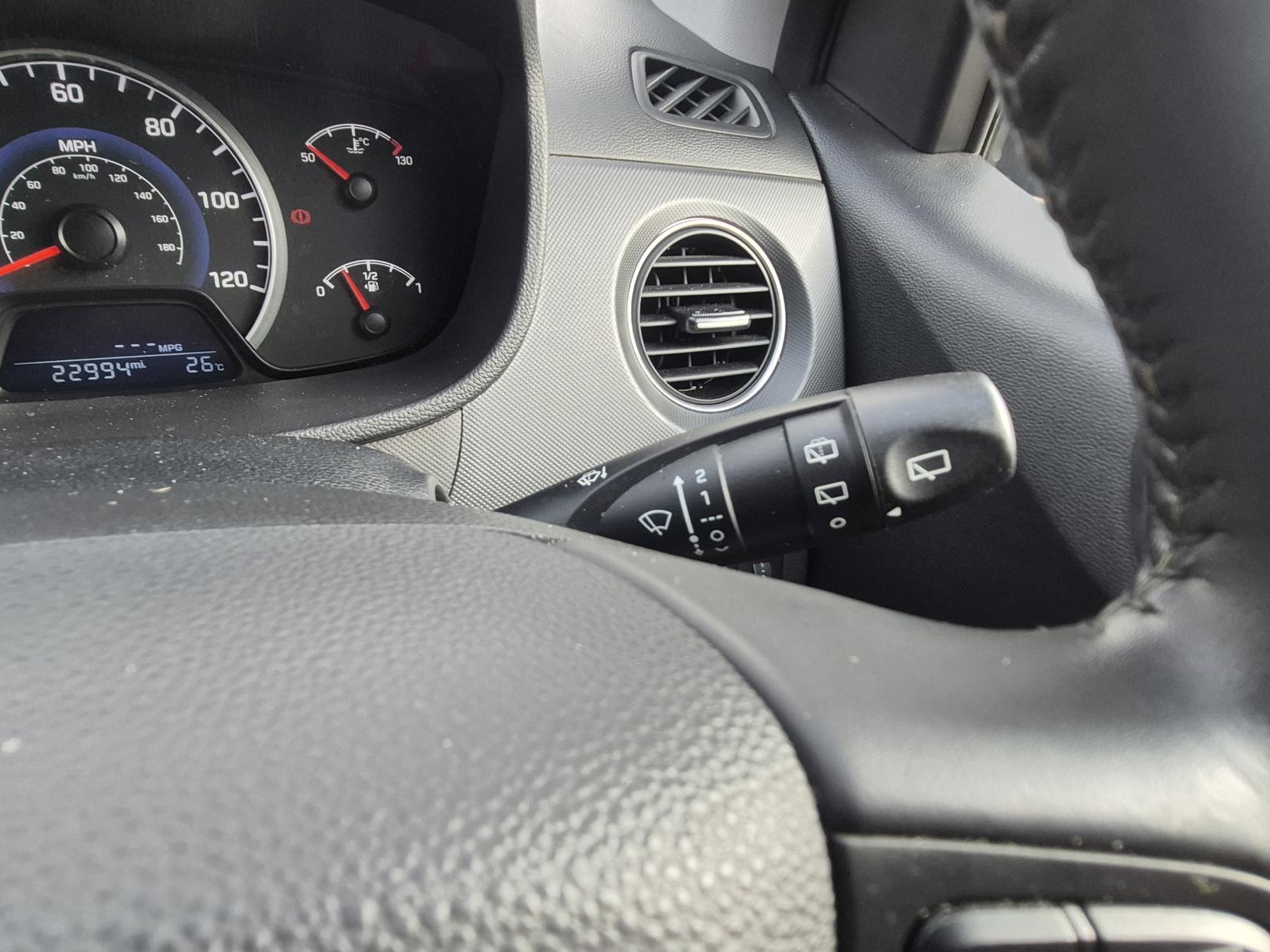 Hyundai i10 1.0 Premium Hatchback 5dr Petrol Manual Euro 6 (66 ps)