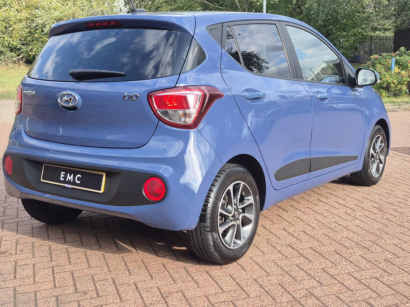 Hyundai i10 1.0 Premium Hatchback 5dr Petrol Manual Euro 6 (66 ps)