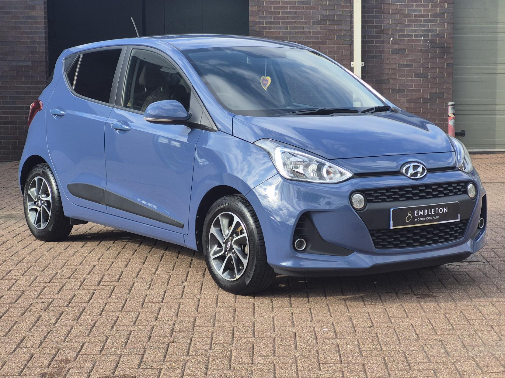 Hyundai i10 1.0 Premium Hatchback 5dr Petrol Manual Euro 6 (66 ps)