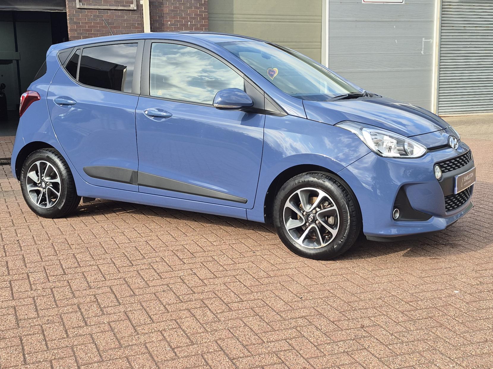 Hyundai i10 1.0 Premium Hatchback 5dr Petrol Manual Euro 6 (66 ps)