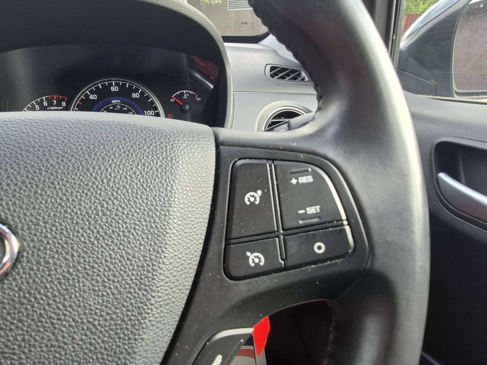 Hyundai i10 1.0 Premium Hatchback 5dr Petrol Manual Euro 6 (66 ps)