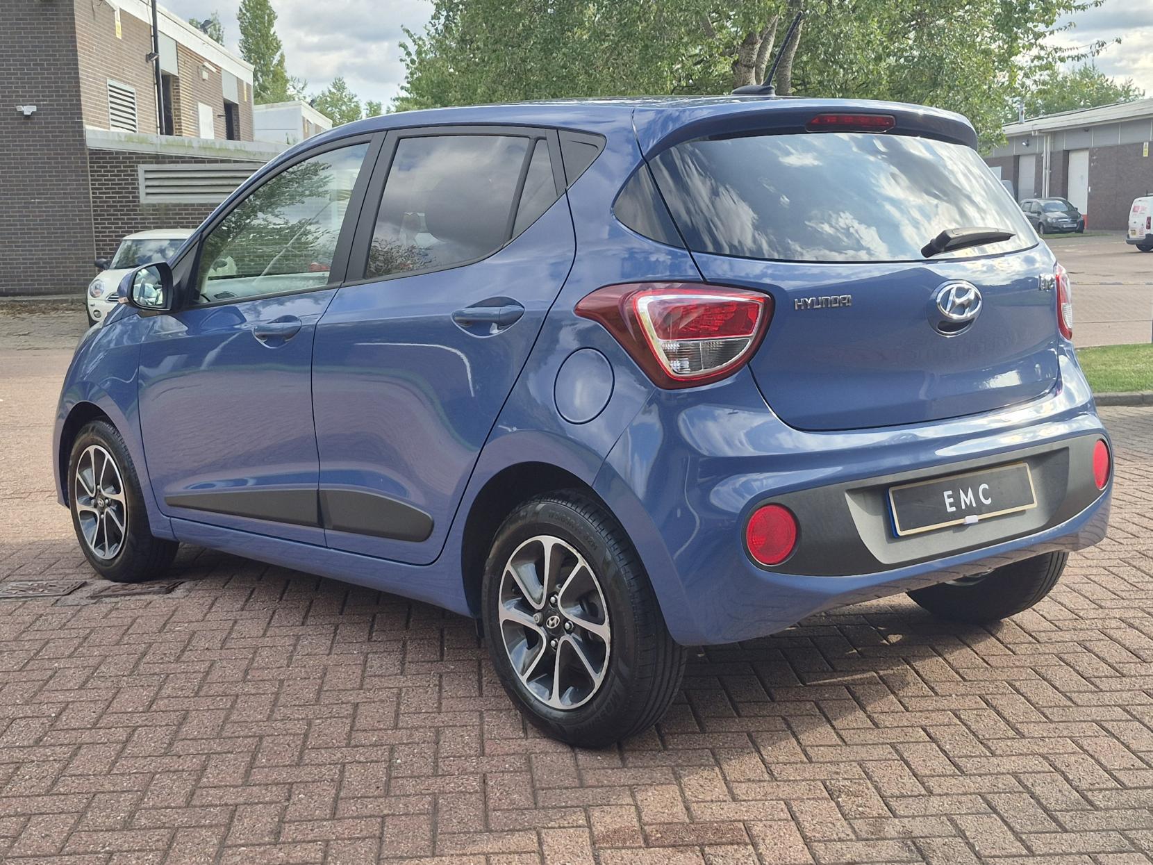 Hyundai i10 1.0 Premium Hatchback 5dr Petrol Manual Euro 6 (66 ps)