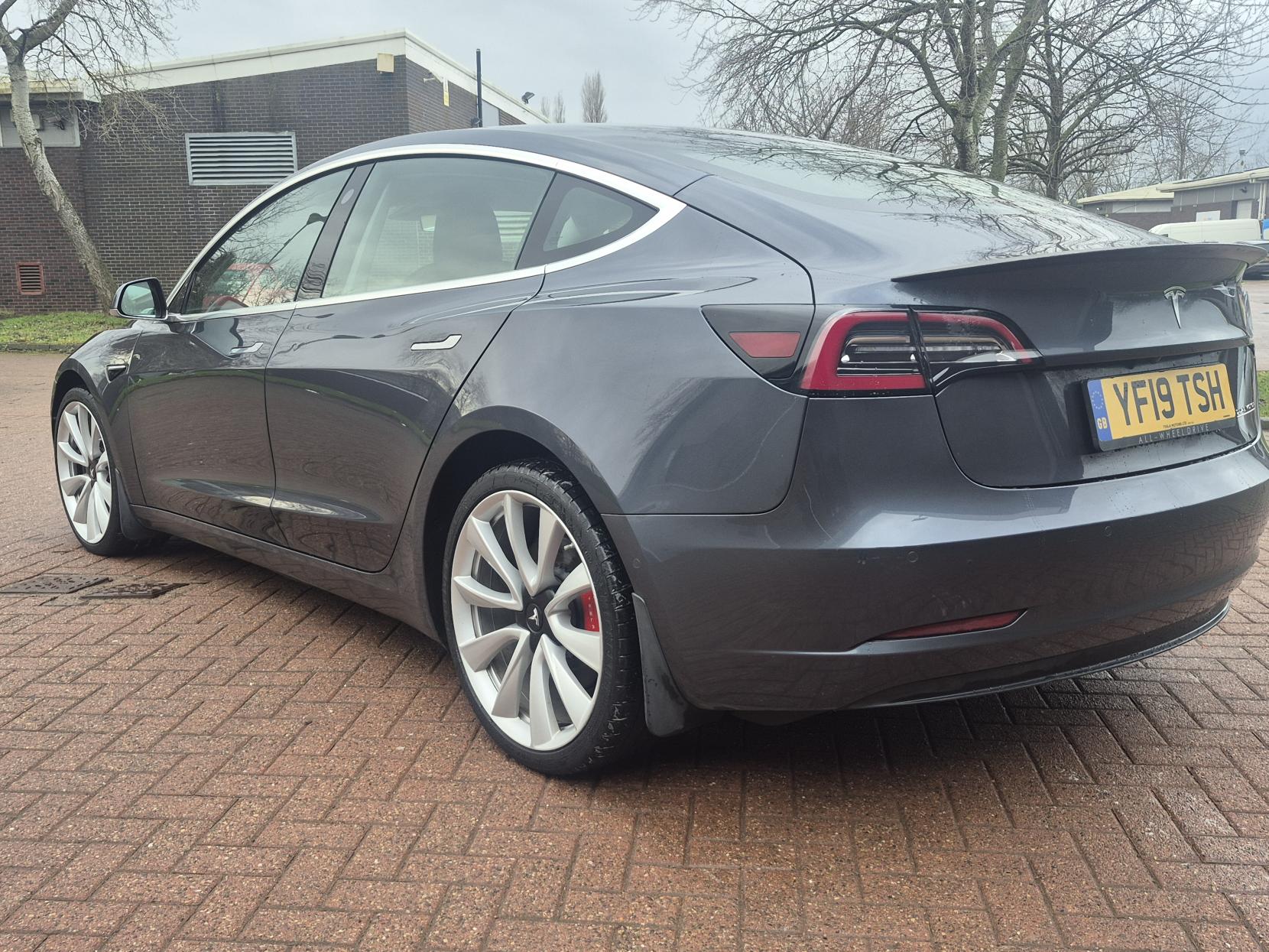 Tesla Model 3 (Dual Motor) Performance Saloon 4dr Electric Auto 4WDE (Performance Upgrade) (449 bhp)