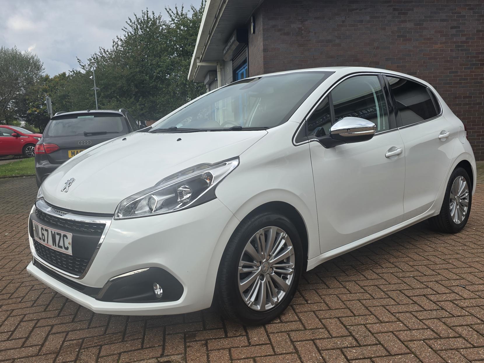 Peugeot 208 1.2 PureTech Allure Hatchback 5dr Petrol Manual Euro 6 (82 ps)