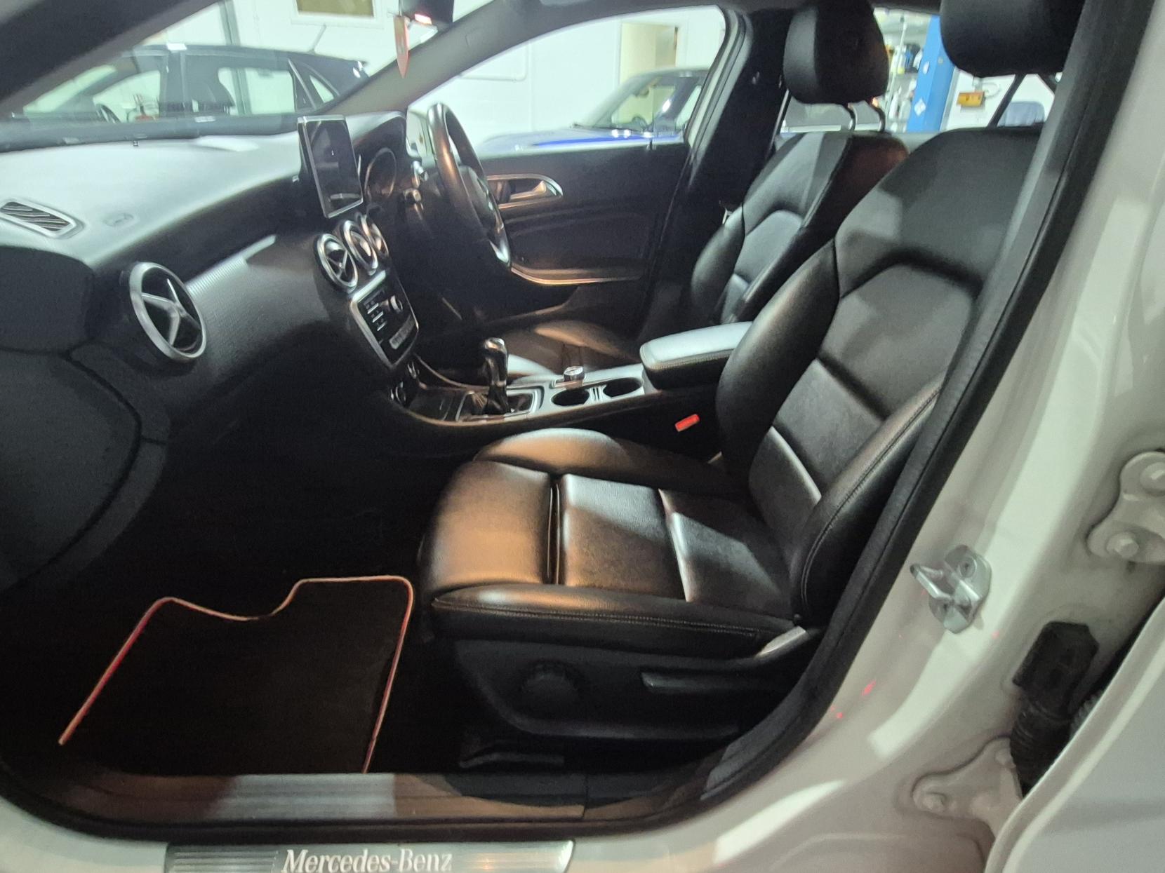 Mercedes-Benz A Class 2.1 A200d Sport Hatchback 5dr Diesel Manual Euro 6 (s/s) (136 ps)