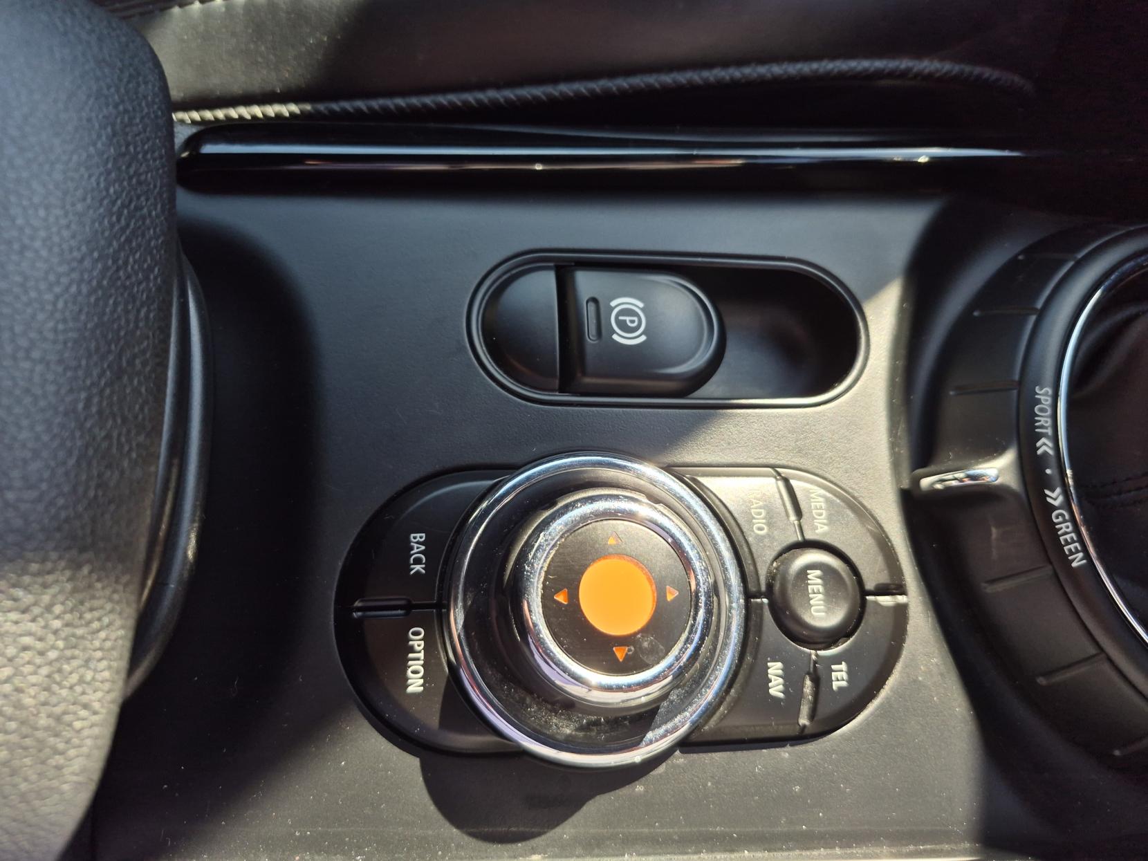 MINI Clubman 1.5 Cooper Estate 6dr Petrol Manual Euro 6 (s/s) (136 ps)