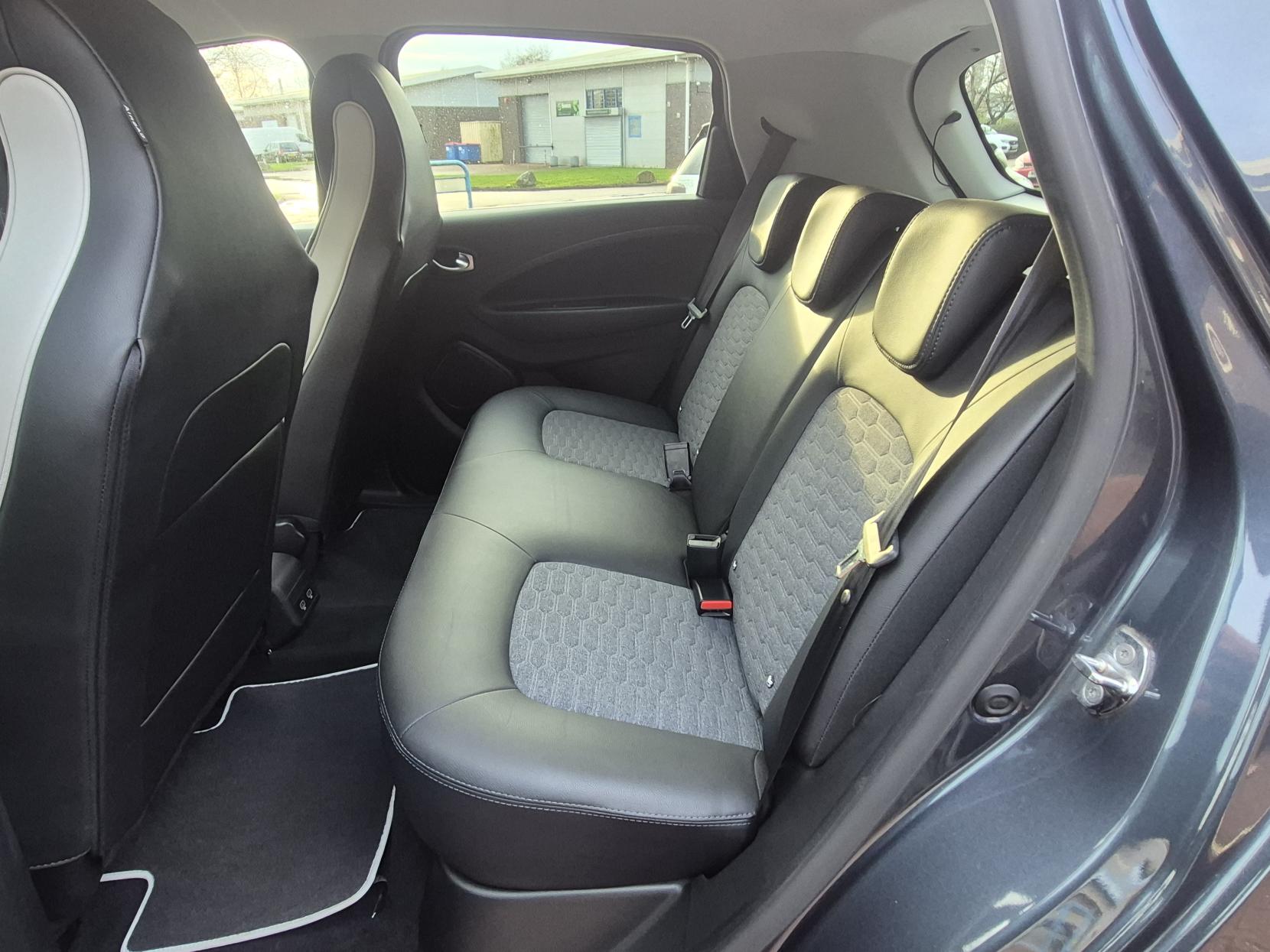 Renault Zoe R135 EV50 52kWh GT Line Hatchback 5dr Electric Auto (Rapid Charge) (134 bhp)