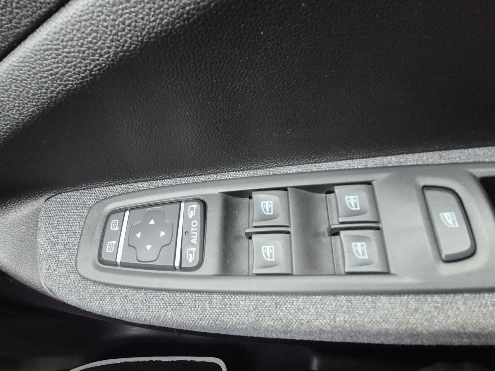 Renault Zoe R135 EV50 52kWh GT Line Hatchback 5dr Electric Auto (Rapid Charge) (134 bhp)