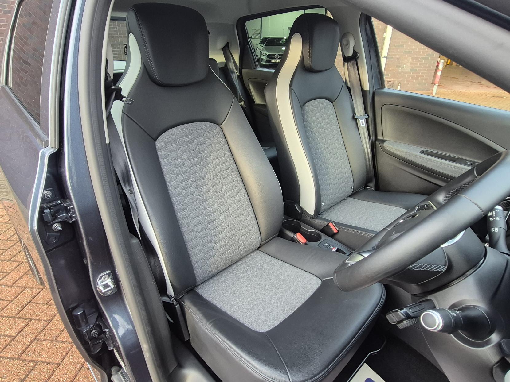 Renault Zoe R135 EV50 52kWh GT Line Hatchback 5dr Electric Auto (Rapid Charge) (134 bhp)