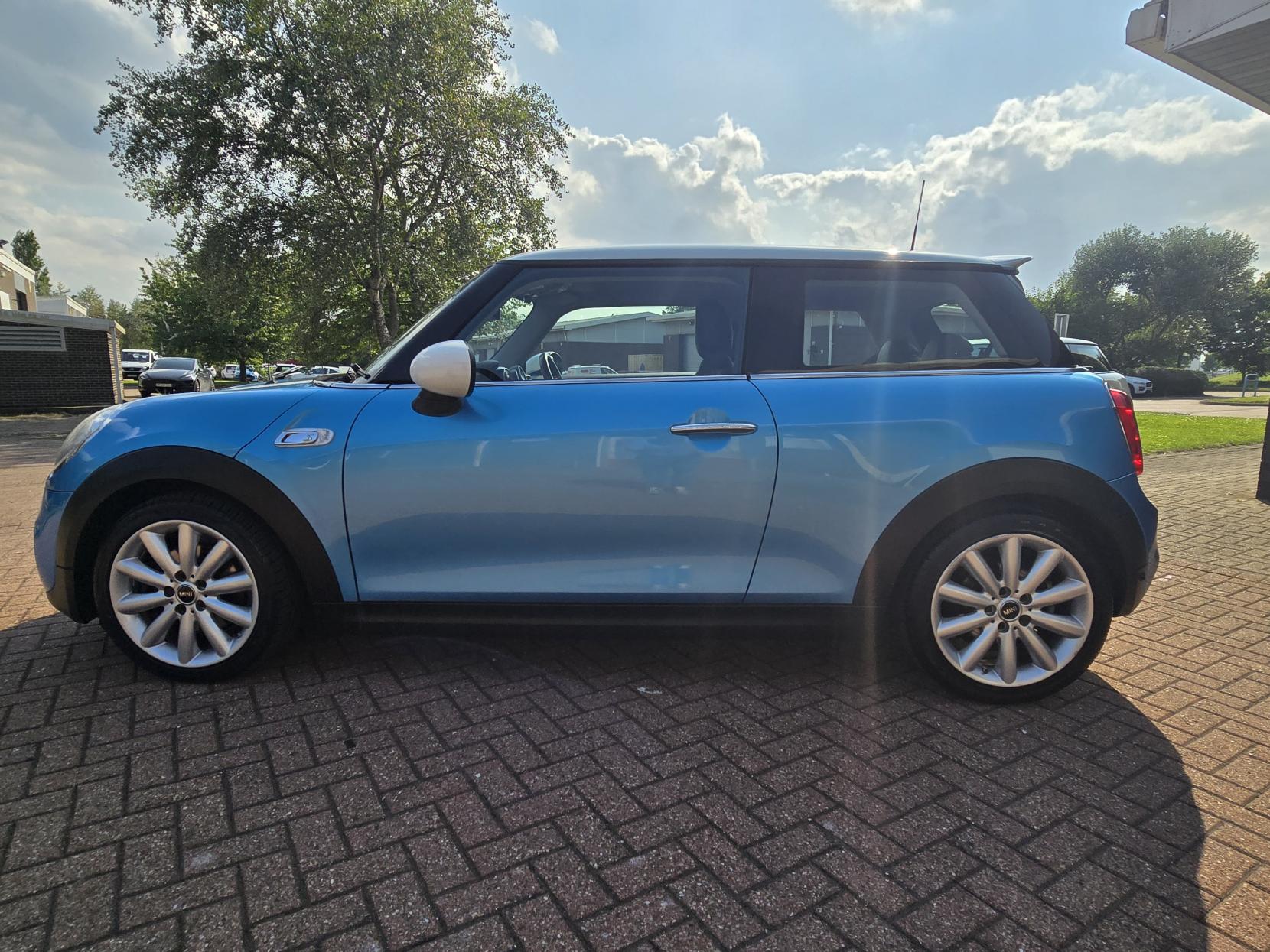 MINI Hatch 2.0 Cooper S Hatchback 3dr Petrol Manual Euro 6 (s/s) (192 ps)