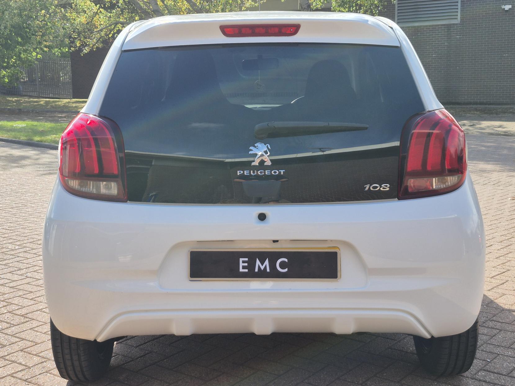 Peugeot 108 1.2 PureTech Allure Hatchback 5dr Petrol Manual Euro 6 (82 ps)