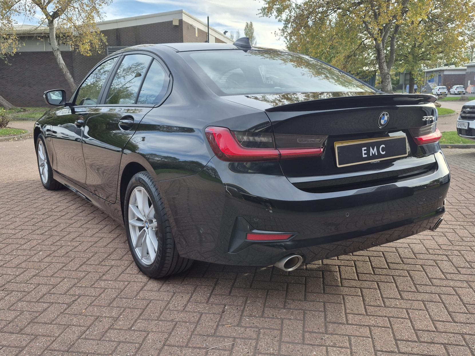 BMW 3 Series 2.0 330e 12kWh SE Pro Saloon 4dr Petrol Plug-in Hybrid Auto Euro 6 (s/s) (292 ps)
