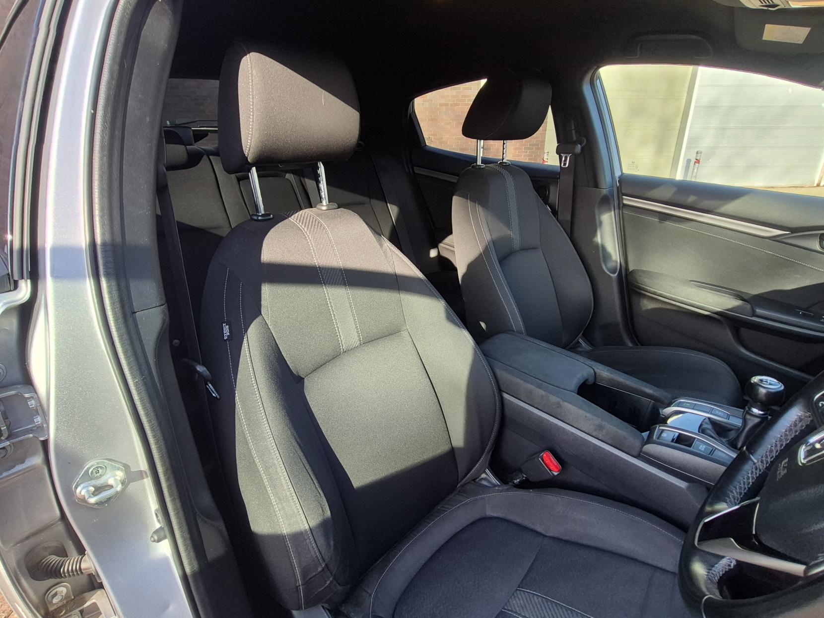 Honda Civic 1.0 VTEC Turbo SR Hatchback 5dr Petrol Manual Euro 6 (s/s) (126 ps)