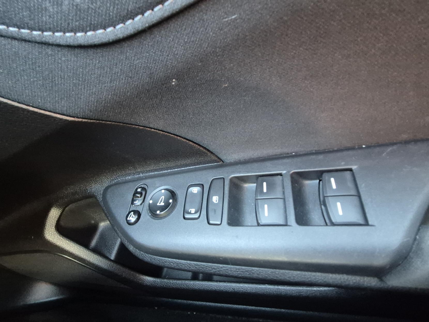 Honda Civic 1.0 VTEC Turbo SR Hatchback 5dr Petrol Manual Euro 6 (s/s) (126 ps)